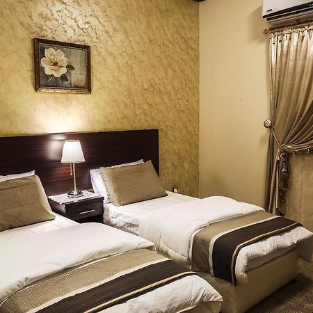 Manazel Al Sofara Aparthotel Yanbu Exteriör bild