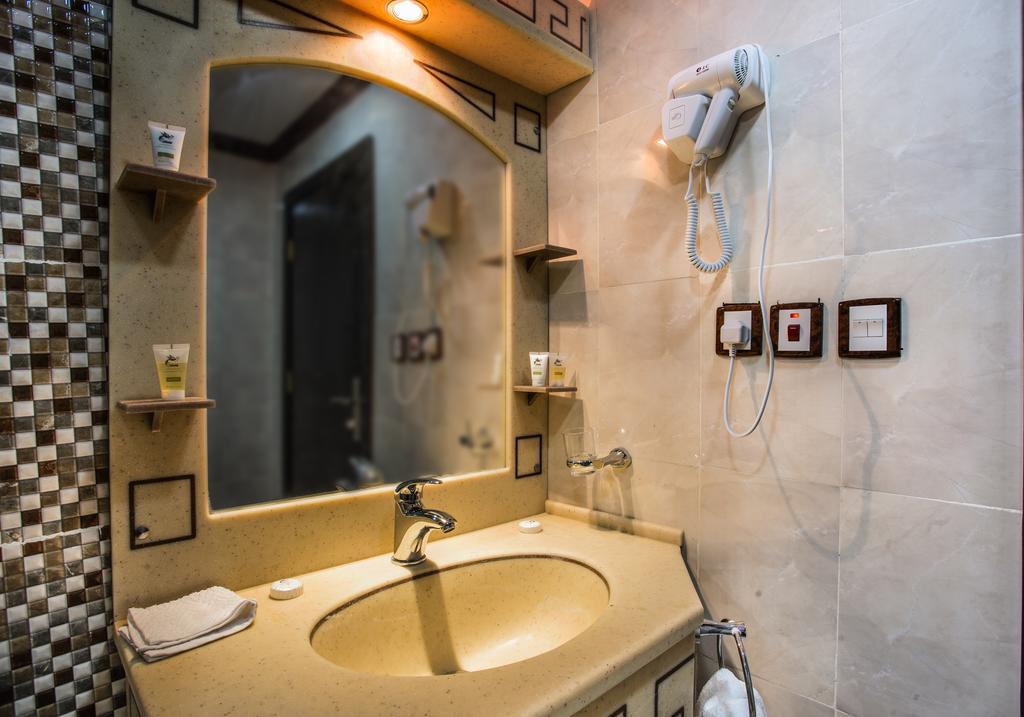 Manazel Al Sofara Aparthotel Yanbu Exteriör bild
