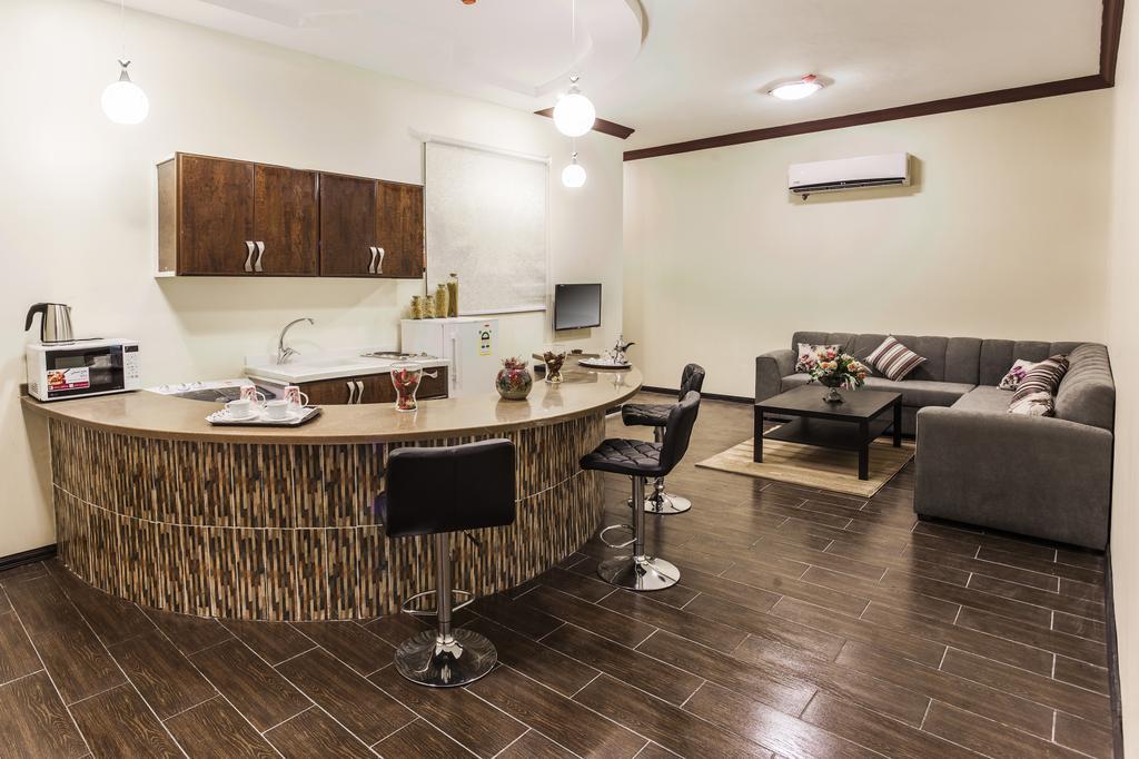 Manazel Al Sofara Aparthotel Yanbu Exteriör bild